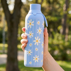 Garrafa térmica com interior cerâmico Áurea – Floral Picnic – 750 ml · Azul céu