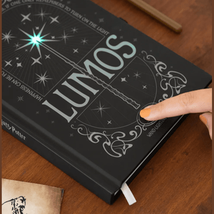 Caderno A5 premium com luz Harry Potter lumos maxima - Papelaria Encantada