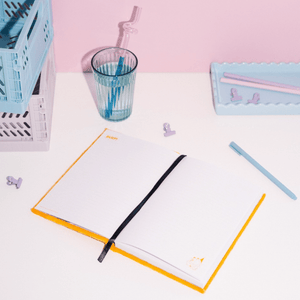 Caderno A5 Premium Garfield pelúcia - Papelaria Encantada
