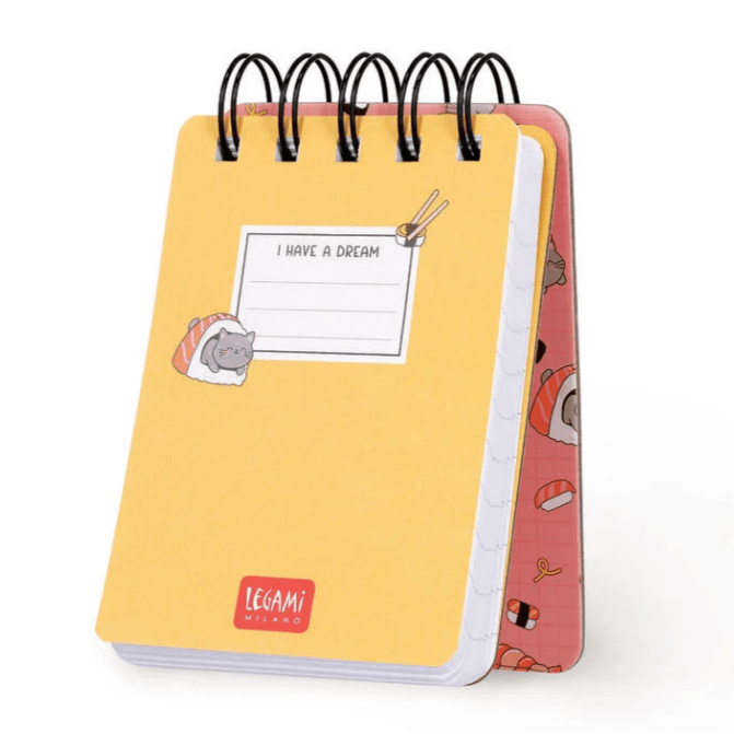 Caderno pautado Legami A7 com capa dura ilustrada - Gato Sushi - Espiral - Papelaria Encantada