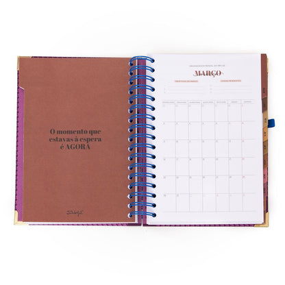 Conjunto de Agenda Office 2026 Diária + Esferográfica - A vida é hoje Mr Wonderful