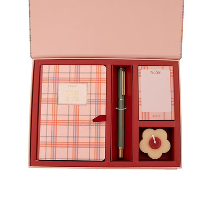 Conjunto com caderno A6 + caneta + bloco de notas + vela - C´est la vie Mr.wonderful