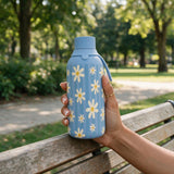 Garrafa térmica com interior cerâmico Áurea – Floral Picnic – 500 ml · Azul céu