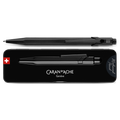 Esferográfica Caran d'Ache 849 Black Code com estojo