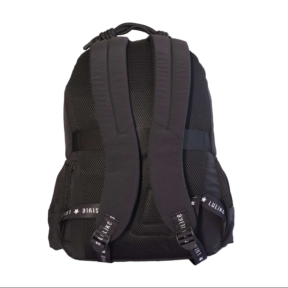 Mochila Luluca Preto modelo 2026