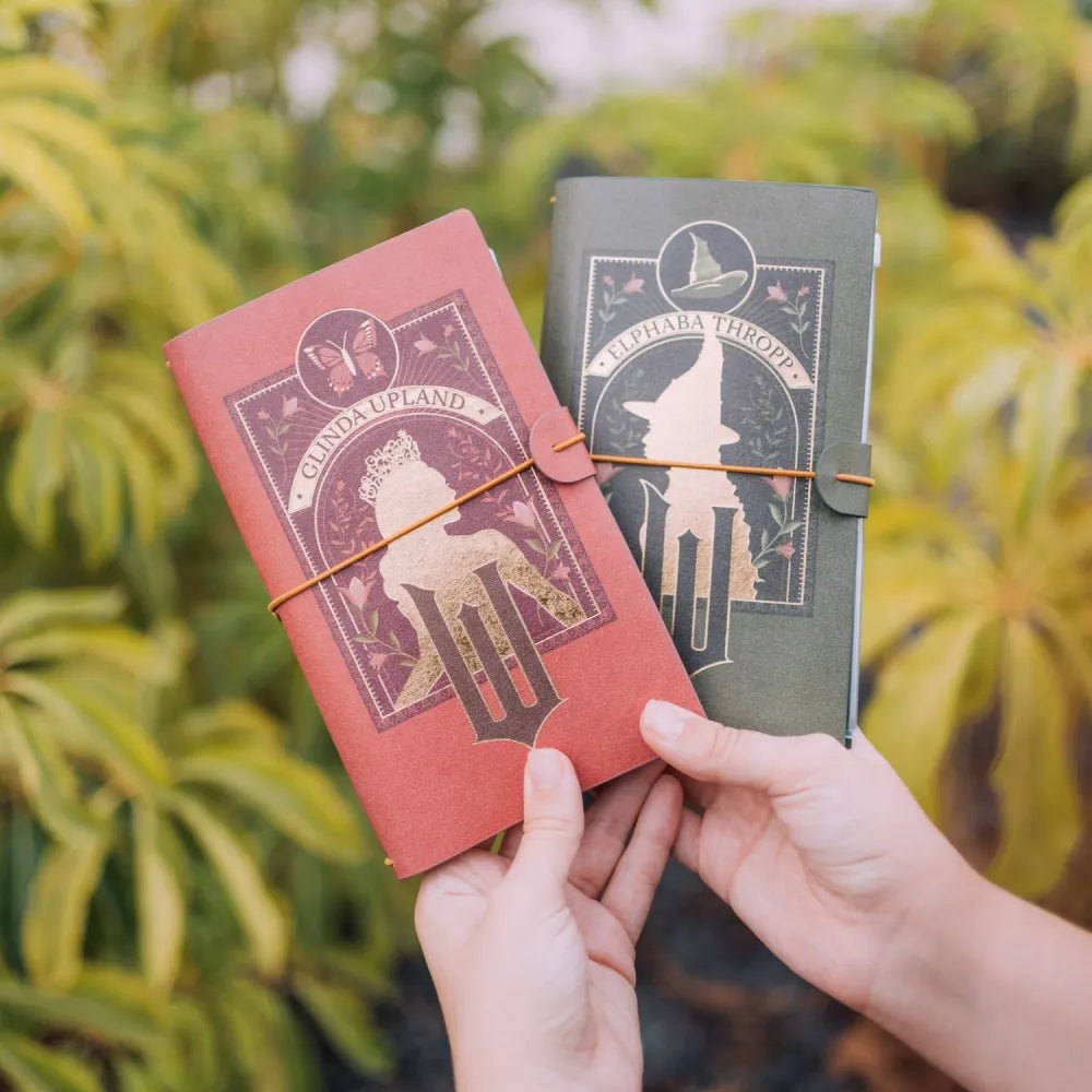 Caderno de Viagem Wicked Parte 2 Glinda – Magia e Elegância em Cada Página ✨ - Papelaria Encantada