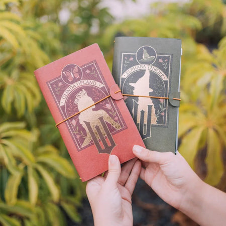 Caderno de Viagem Wicked Parte 2 Glinda – Magia e Elegância em Cada Página ✨ - Papelaria Encantada
