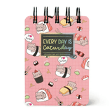 Caderno pautado Legami A7 com capa dura ilustrada - Gato Sushi - Espiral - Papelaria Encantada