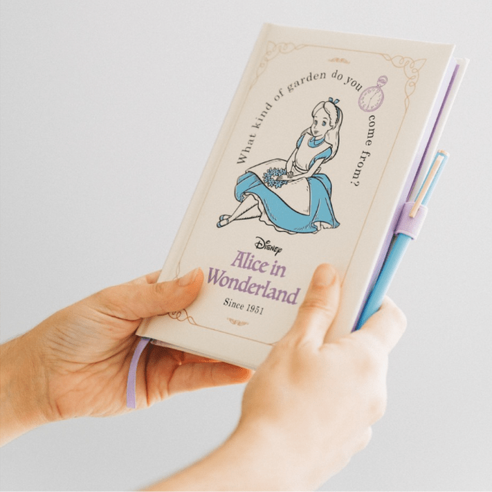 Caderno Premium A5 com esferográfica Disney Alice no pais das maravilhas - Papelaria Encantada