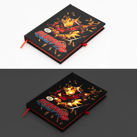 Caderno premium A5 com luz Marvel Deadpool - Papelaria Encantada