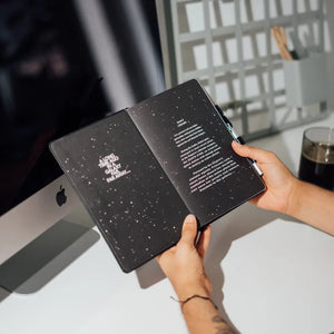 Caderno Premium A5 com sabre de luz Darth Vader - Star Wars - Papelaria Encantada