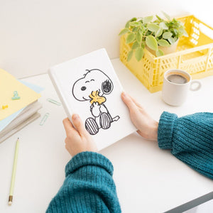 Caderno Premium A5 Tapa Felpa Snoopy - Papelaria Encantada