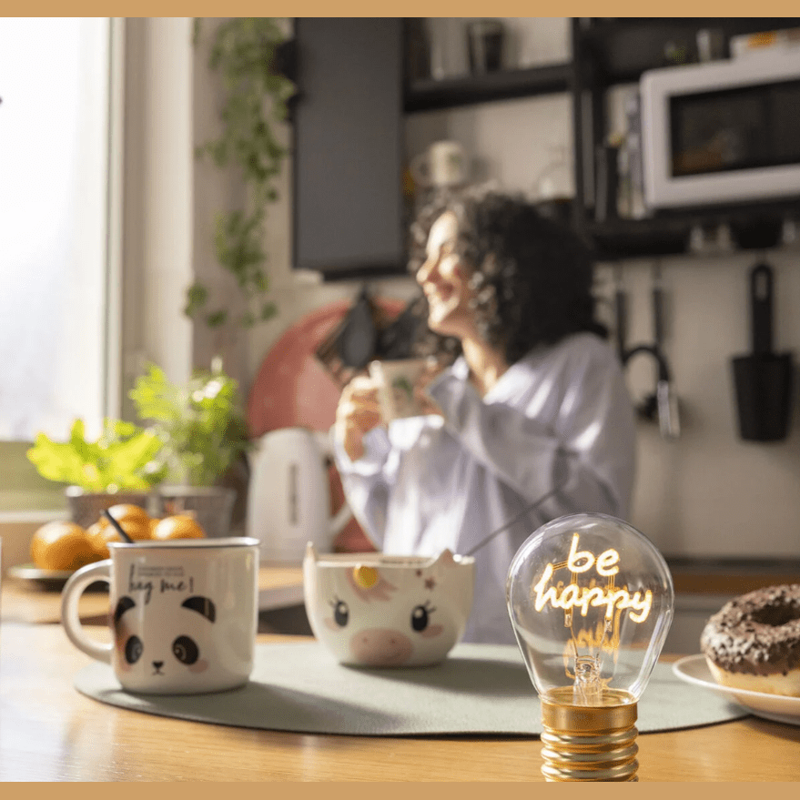 Candeeiro de mesa em forma de lâmpada Be happy Legami - Papelaria Encantada