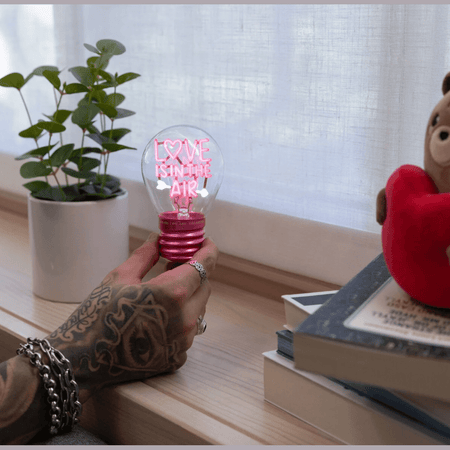 Candeeiro decorativo em forma de candeeiro - O amor está no ar - Bulb Fiction - Legami - Papelaria Encantada