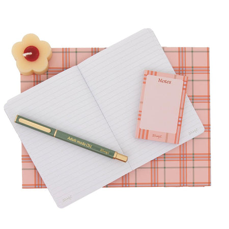 Conjunto com caderno A6 + caneta + bloco de notas + vela - C´est la vie Mr.wonderful - Papelaria Encantada