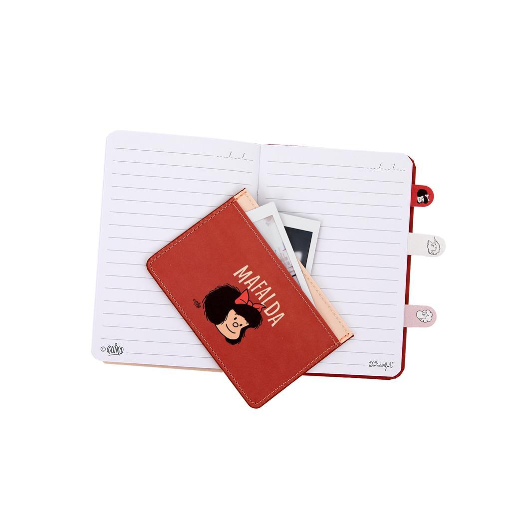 Conjunto com caderno A6 + porta - cartões + marcadores adesivos - Mafalda - Papelaria Encantada