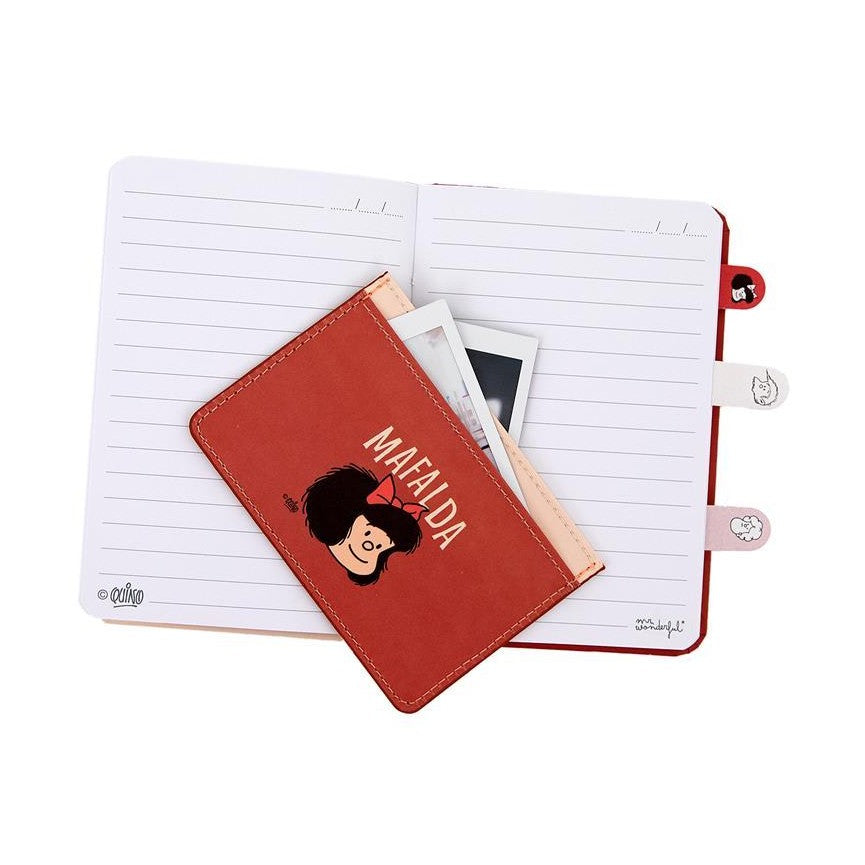 Conjunto com caderno A6 + porta - cartões + marcadores adesivos - Mafalda - Papelaria Encantada