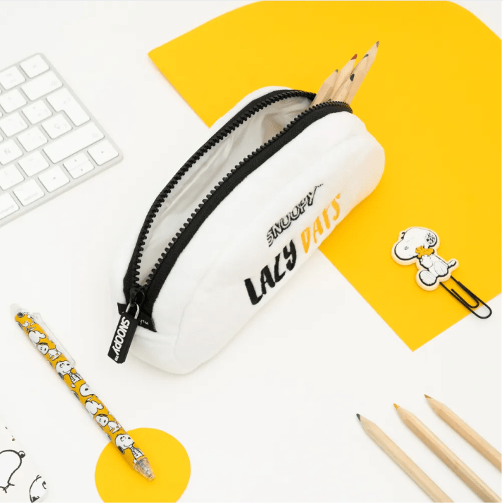 Estojo Veludo Lazy days - Snoopy - Papelaria Encantada