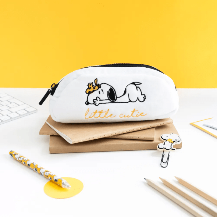 Estojo Veludo Lazy days - Snoopy - Papelaria Encantada