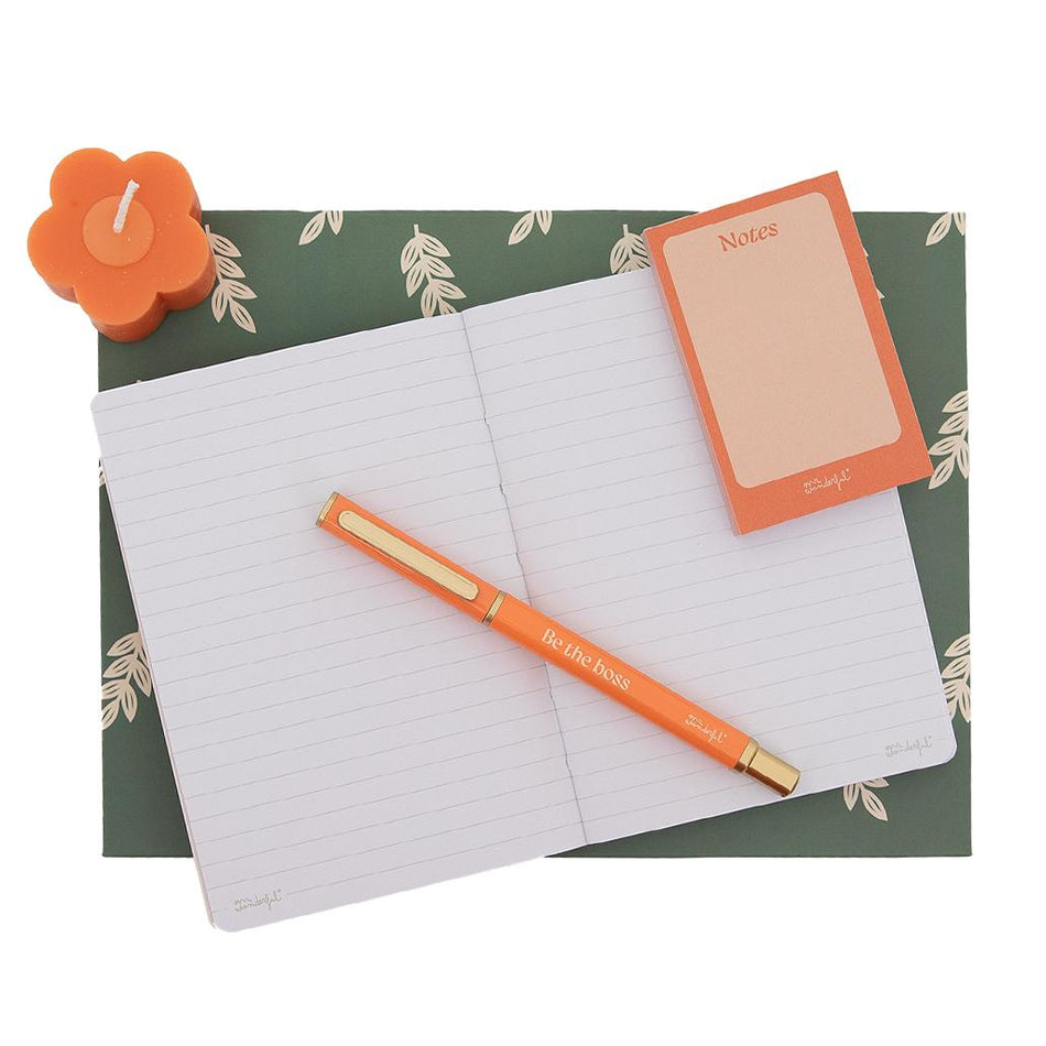 Kit com caderno A6 + caneta + bloco de notas + vela perfumada - Eu, eu mesmo & eu Mr.wonderful - Papelaria Encantada