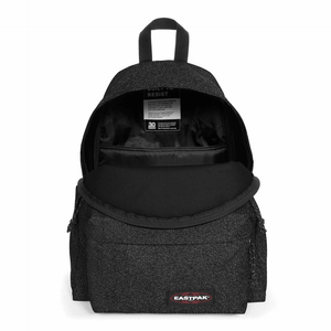 Mochila EASTPAK Day Pak’r Spark Black - Papelaria Encantada